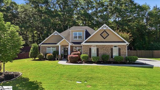 221 Montalcino Way active home in Tuscany Falls, Simpsonville, SC