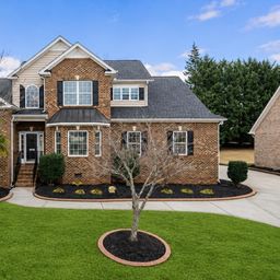207 Traymore Way