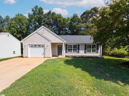 347 Bright Wick Court pending home in Candlewood, Boiling Springs, SC
