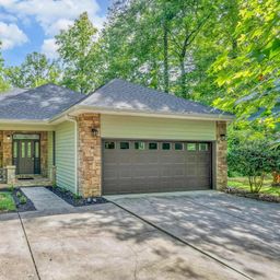 107 Blackfox Way