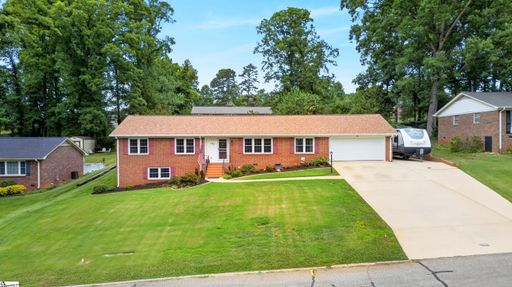 208 Holly Road sold home in Edwards Forest, Taylors, SC