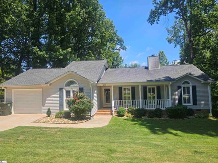 803 Dillard Road active home in Canebrake, Greer, SC