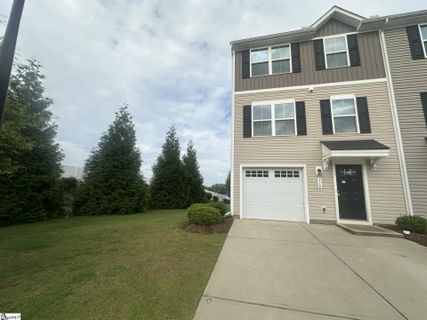 318 Parkridge Way active home in Baldwin Ridge, Simpsonville, SC