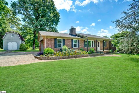 209 Hickory Drive pending home in Ridgewood Acres, Easley, SC