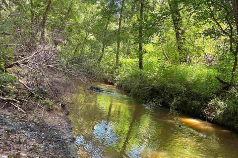 144 Mountain Creek Road