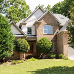 100 Carolina Oaks Drive