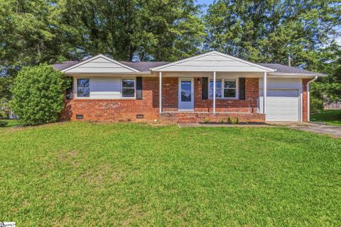 711 Hellams Street active home in Friendship Heights, Fountain Inn, SC