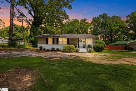 100 Whitener Avenue active home in Duncan Park, Spartanburg, SC