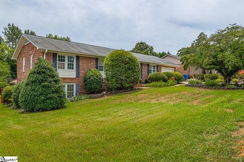 304 Del Norte Road active home in Del Norte, Greenville, SC
