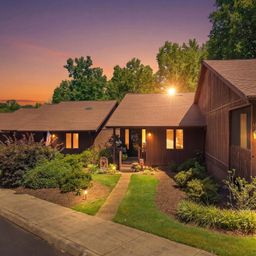 15 Creekside Way
