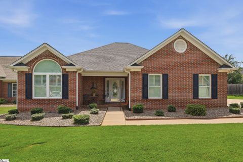 412 Rambling Rose Way pending home in Arbours West, Moore, SC