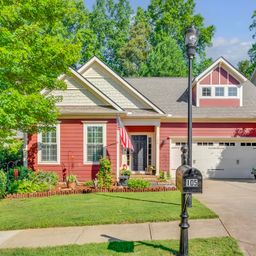 105 Castlemaine Drive