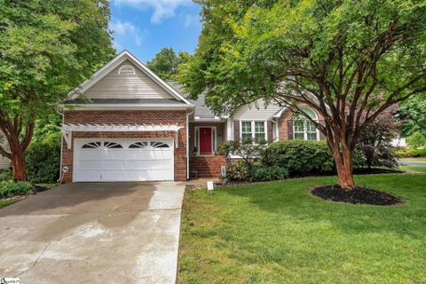215 Northfield Lane pending home in Lennox Lake, Simpsonville, SC