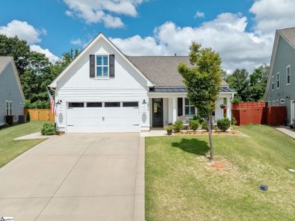 556 Backacre Court active home in Saddlebrook Farm, Greer, SC