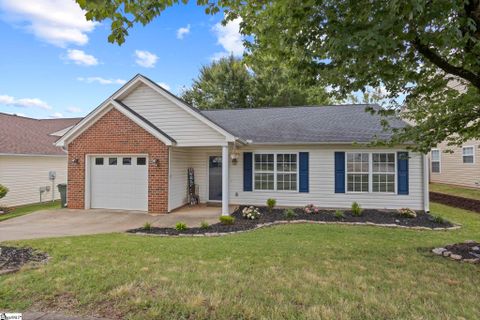 14 Seaside Lane active home in Chartwell Estates, Greer, SC