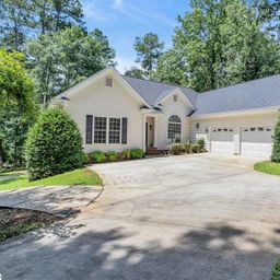 1017 Cove Circle