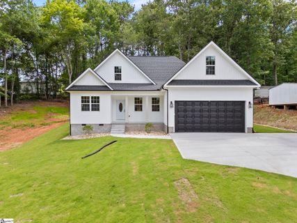 207 Eastview Drive