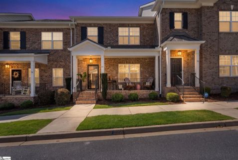32 Peckham Street pending home in Chelsea Townes At Hollingsworth, Greenville, SC
