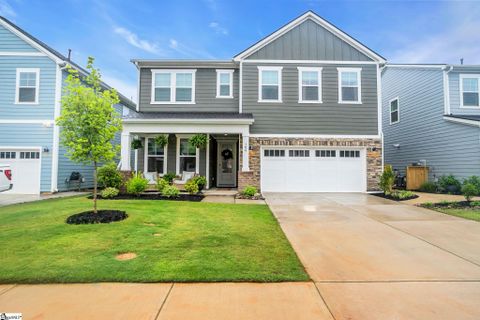 Homes in Woodcrest Hills, Simpsonville