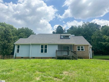 209 S Chancelor Drive active home in Walkers Crossing, Simpsonville, SC