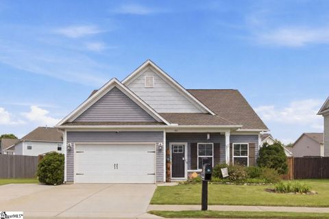 102 Dunsborough Drive pending home in Victoria Park, Simpsonville, SC