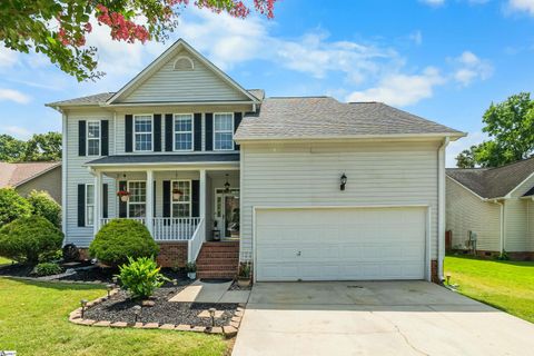104 Golden Crest Court active home in Vineyard At Planters Row, Mauldin, SC