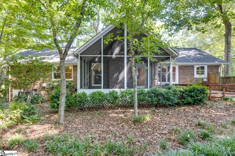 100 Fox Hollow Court active home in Hunters Woods, Simpsonville, SC