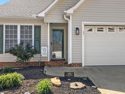 432 Rambling Rose Way active home in Arbours, Moore, SC