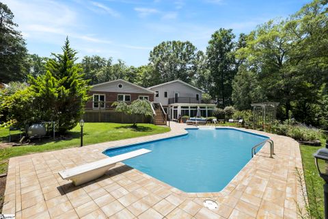 101 Mabry Drive active home in Hillbrook Forest, Spartanburg, SC
