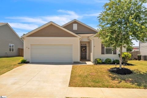 17 Crestwood Pines Trail active home in Bracken Woods, Piedmont, SC