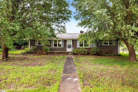 11 Picadilly Street pending home in Mayfair Estates, Taylors, SC