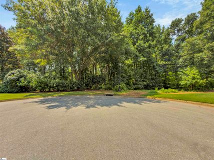 6 Peters Creek Court active home in Kilgore Plantation, Simpsonville, SC