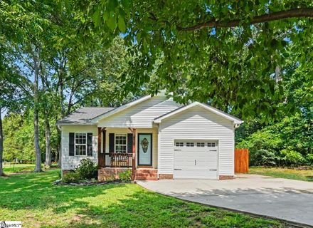 106 Lilly Street pending home in League Estates, Simpsonville, SC