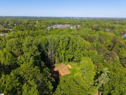 6 Stratton Place active home in Huntington, Greenville, SC