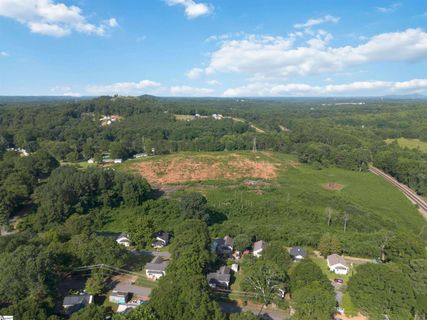 00 Highland Road