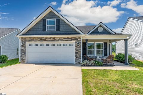 202 Highland Springs Loop pending home in Highland Springs, Inman, SC