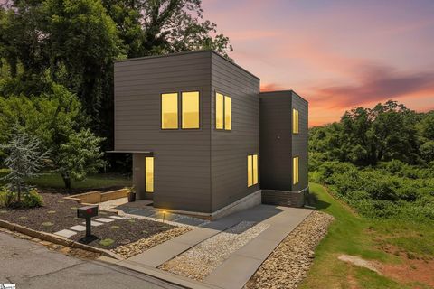 302 Hilly Street