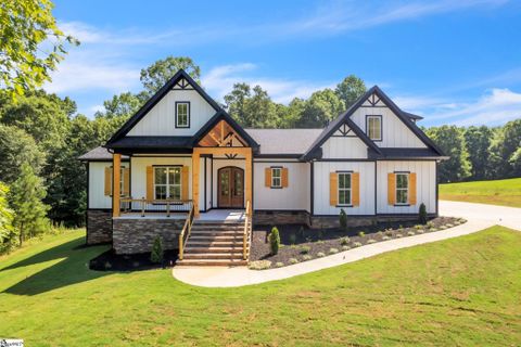 574 Paramount Drive active home in Sunset Ridge, Seneca, SC