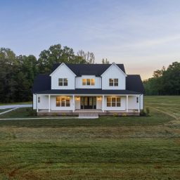 245 W Chapman Road