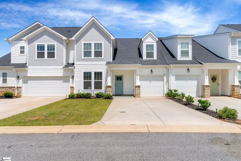 1610 Chelmsford Court active home in Wadsworth Manor, Spartanburg, SC