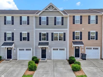 227 Coldwater Creek Court active home in Baldwin Ridge, Simpsonville, SC