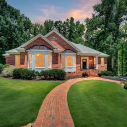 309 Ledgewood Way