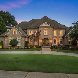 102 Antigua Way