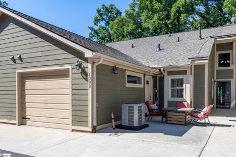 1302 Leeward Road active home in Leeward Landing, Anderson, SC
