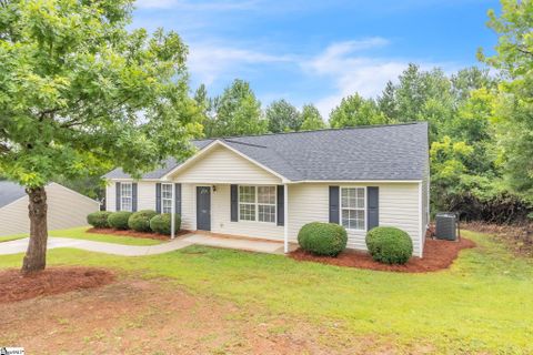 208 Riverbreeze Road