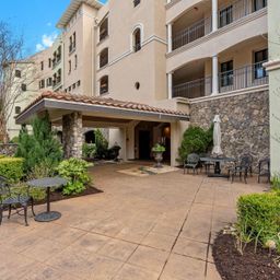 1209 E Washington Street Unit 304