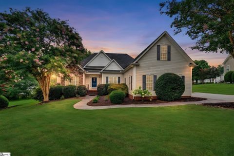109 New Haven Court pending home in Montague Lakes, Easley, SC