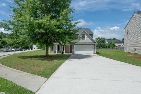 Homes in Country Chase, Fountain Inn