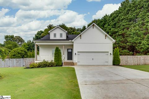 Homes in Wyatt Acres, Easley