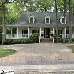 102 Laurel Oak Trail